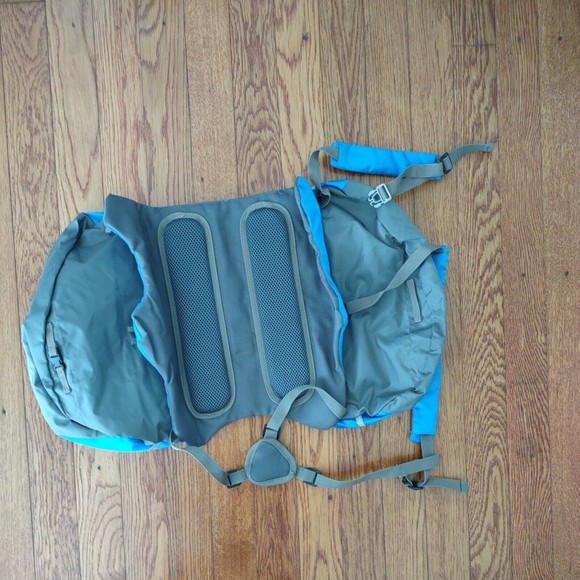 The Day Hiker Dog Backpack Teal Medium-Large Dog Pockets Hiking Rugged - Picture 5 of 8